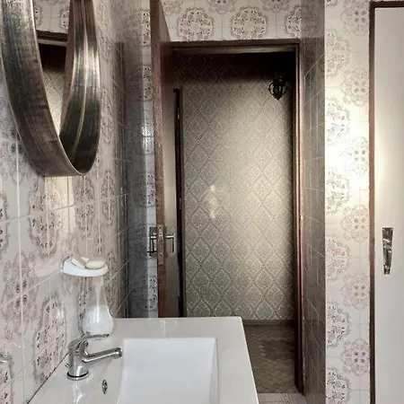 Apartament Charming With Private Rooftop Terrace